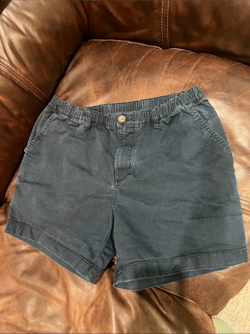 Chubbies Men’s Navy Elastic-Waist Cotton Shorts Large 5.5” inseam